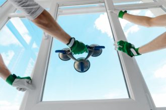 why-experience-matters-when-hiring-a-glass-company-in-houston